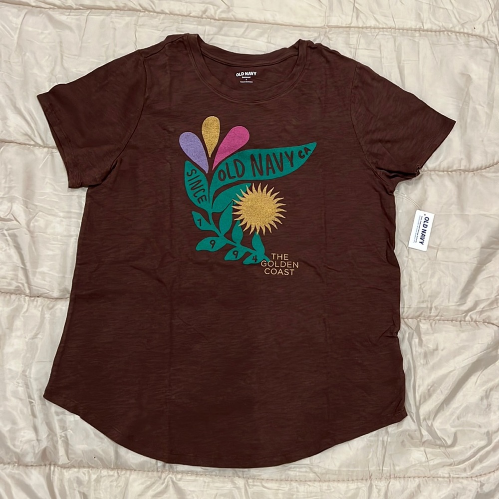 NEW WOMENS OLD NAVY T SHIRT SIZE LARGE